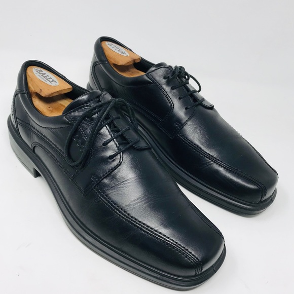 lightweight oxford shoes